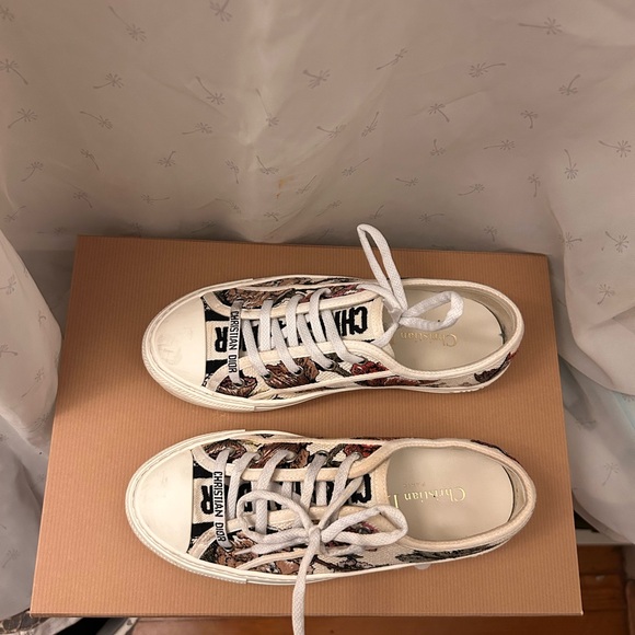 Walk ‘n’ Dior Floral Canvas Sneakers - Picture 4 of 9